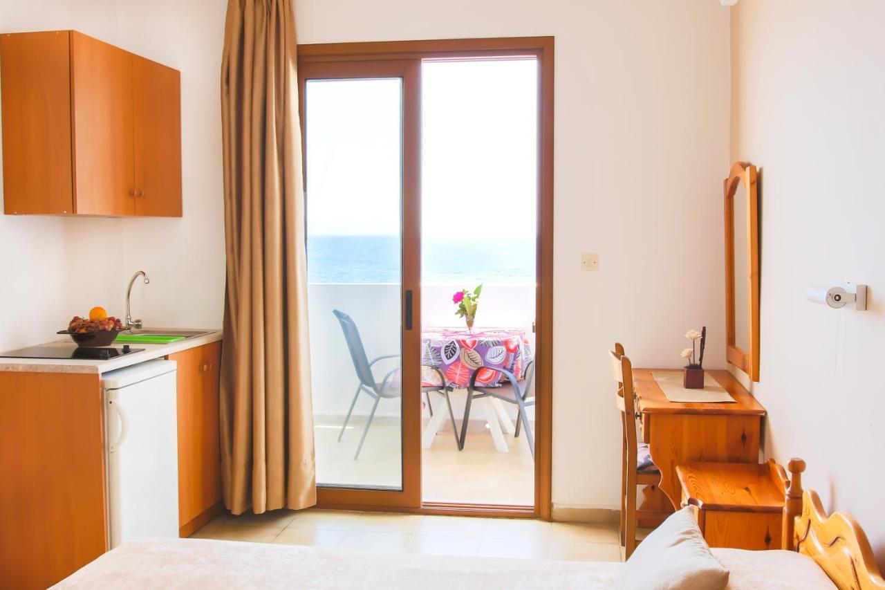 קרפאטוס Hotel Krinos מראה חיצוני תמונה